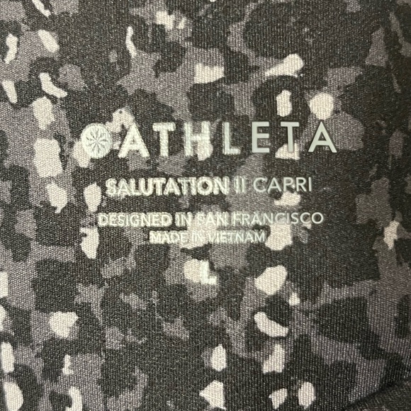 Athleta Salutation II 2 Capri Powervita Serpent 2 side pockets Large - Picture 5 of 10